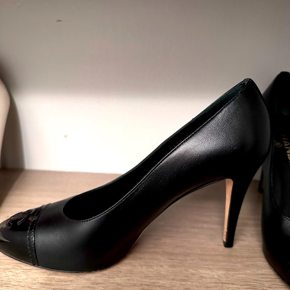 Chanel heel
